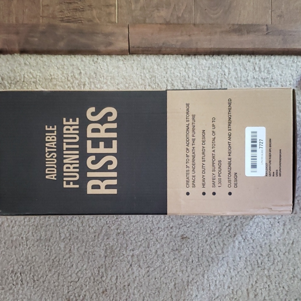 Adjustable furniture risers
